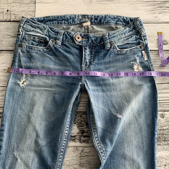 Vintage Silver Tuesday Low Rise Bootcut Distressed Light Wash Denim Flare Jeans - Picture 12 of 16